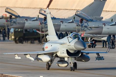 J-10 • Форум "Стелс машины"