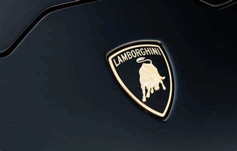 Lamborghini Huracan Wallpaper Logo