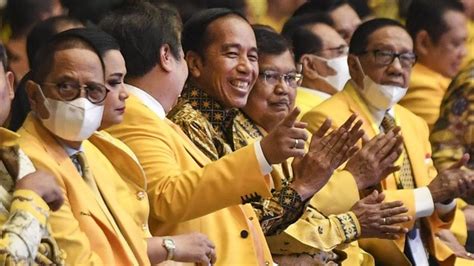 Jk Jokowi Tak Penuhi Syarat Jadi Ketum Golkar