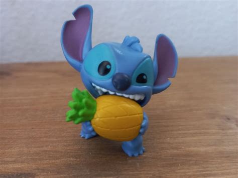 Stitch Mit Ananas Sammelfigur Setzkasten 4 5cm Kaufen Auf Ricardo