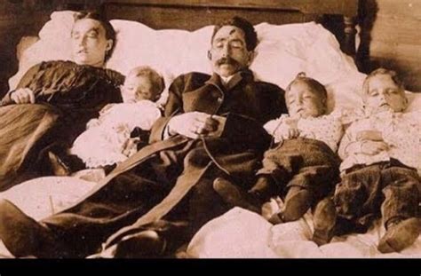 The Dead Come Back To Life In Post Mortem Victorian Photos Horror Amino