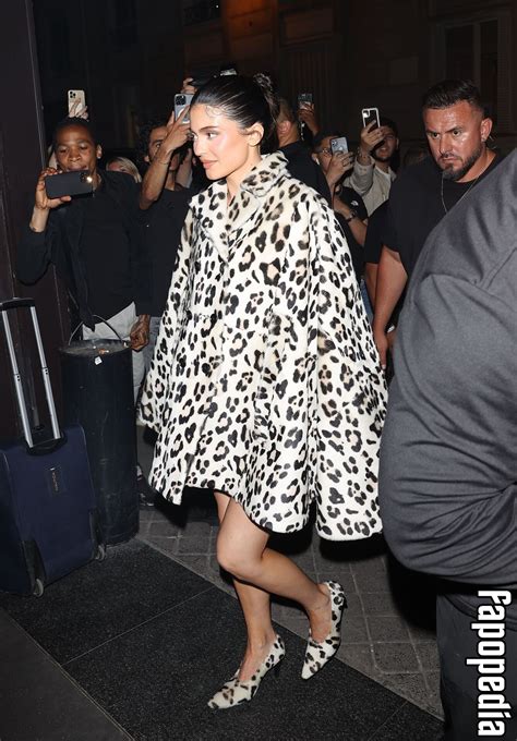 Kylie Jenner Nude Leaks - Photo #7138875 - Fapopedia