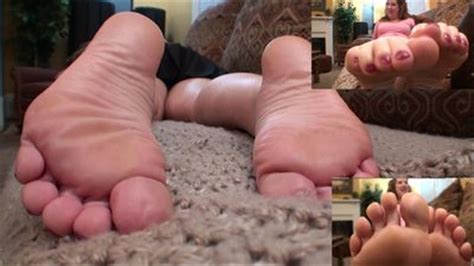 Aunt Lets Me Smell Her Feet Sweet Southern Feet Ssf Clips4sale