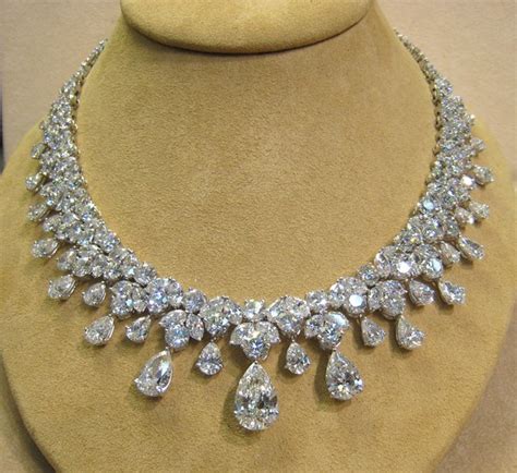 Stunning White Diamond Necklaces For Women Fashion Photos