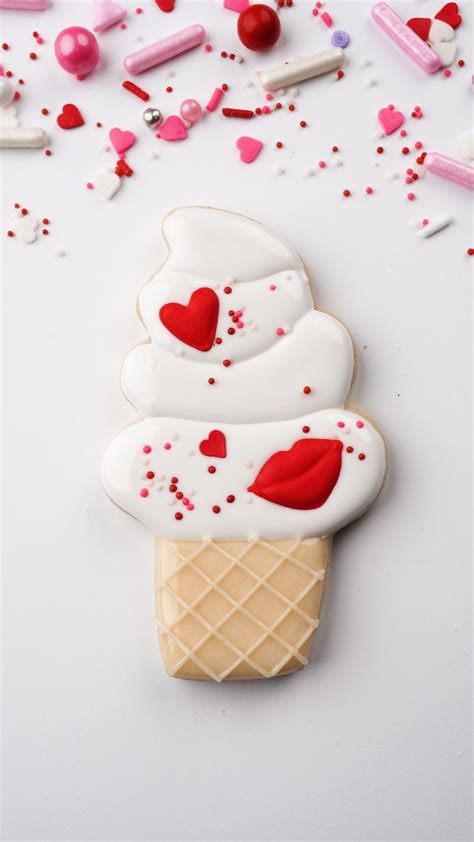 Valentines Day Ice Cream Cone Decorated Sugar Cookie 🍦😍 Cookie