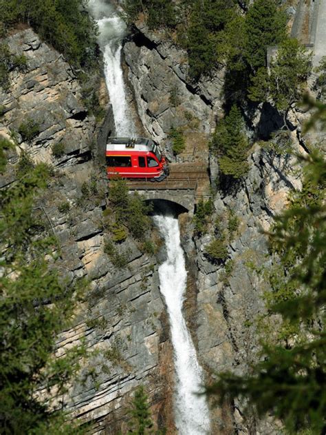 Rhätische Bahn zwischen Filisur und Davos in Graubünden