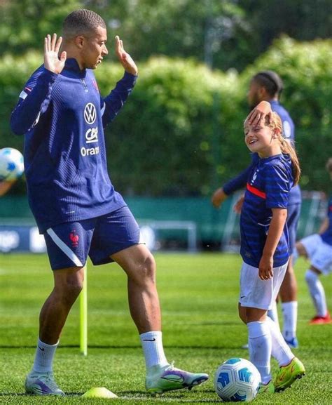 Kylian Mbappe Training Clairefontaine Juni