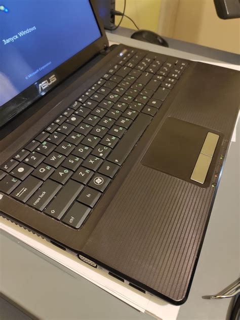 Asus X53U, 15.6", 2 ядра, 4Gb, 320Gb