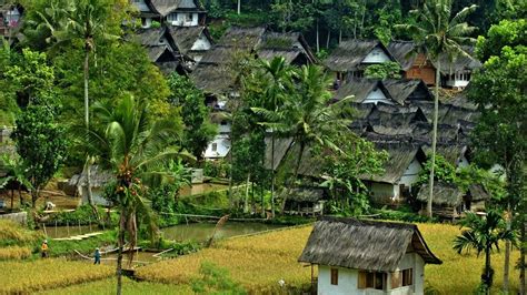 Bukan Hanya Kampung Adat Dukuh Ternyata Ada Belasan Budaya Takbenda