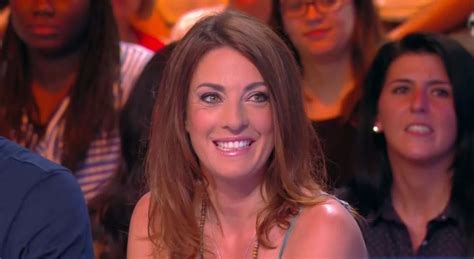 Eve Angeli Ans Enceinte De Son Premier Enfant Elle D Voile Une Photo