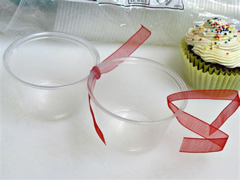 Easy DIY Cupcake Holder - Home Cooking Memories