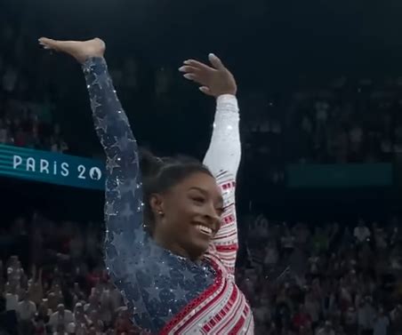 Simone Biles Envia Mensagem De Apoio Ginasta Que Perdeu O Bronze Nas