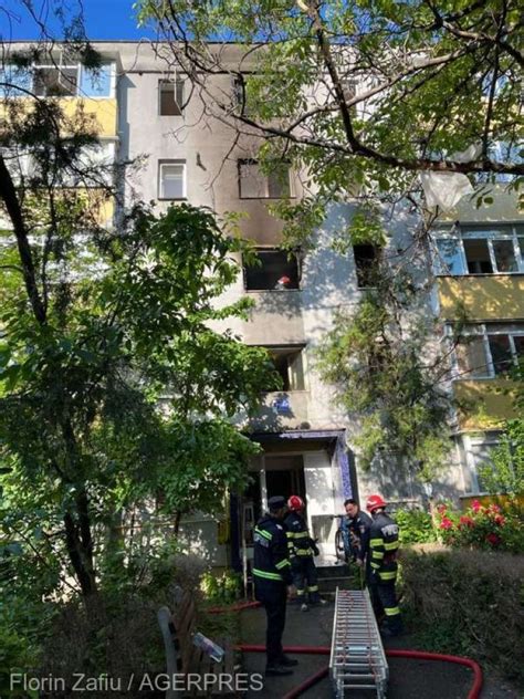 O femeie a murit în urma unui incendiu izbucnit într un apartament