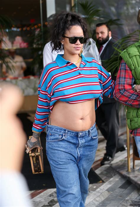 Rihanna Looks Pregnant In Super Bowl 2024 Saba Ingaberg