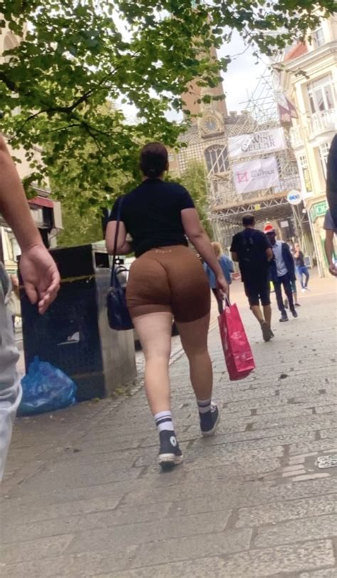 OC Super Pawg In Chocolate Shorts Hella Ass Short Shorts Volleyball Forum