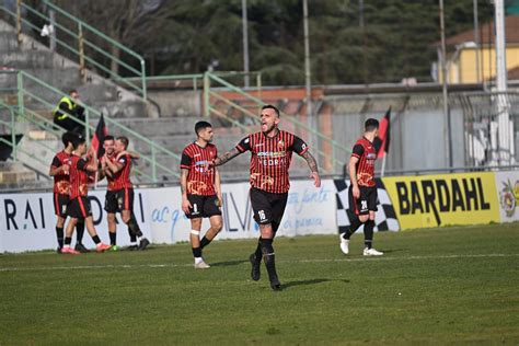 Lucchese Ancona 1 1 Un Altra Vittoria Gettata Al Vento Gazzetta Lucchese