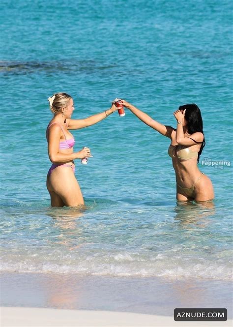 Kylie Jenner Sexy Spotted Showing Off Her Sizzling Body In A Hot Gold Bikini At Turks And Caicos