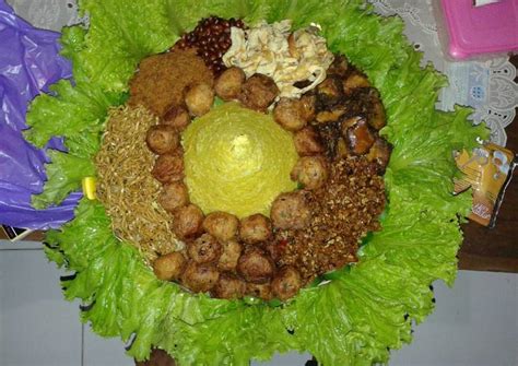 Detail Gambar Tumpeng Nasi Kuning Ulang Tahun Koleksi Nomer