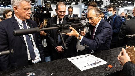 Eric Zemmour Le Fusil Et Les Journalistes Pourquoi Limage Choque