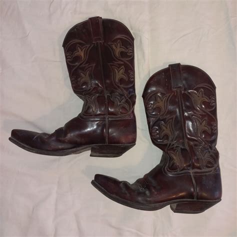 Bota de couro sendra texana cowboy de homem Laranjeiro E Feijó OLX