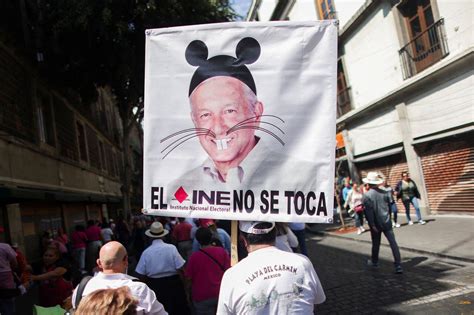 En Imágenes Miles De Personas Protestaron En El Zócalo De La Ciudad De México Contra Una