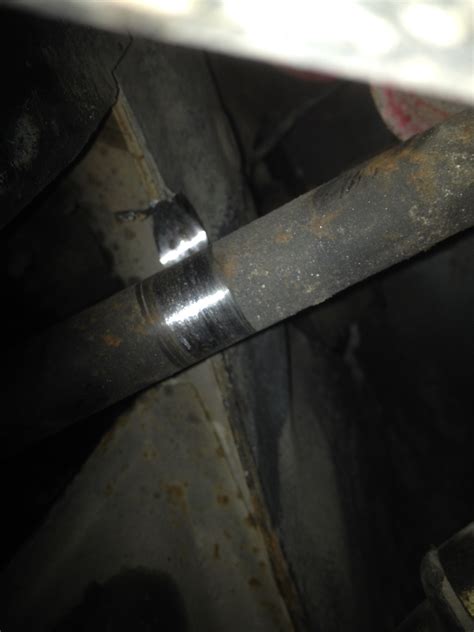 Протёрся опять лонжерон🤔 — Lada Приора седан, 1,6 л, 2007 года ...