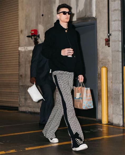 Tyler Herro Outfit From January 3 2023 Whats On The Star