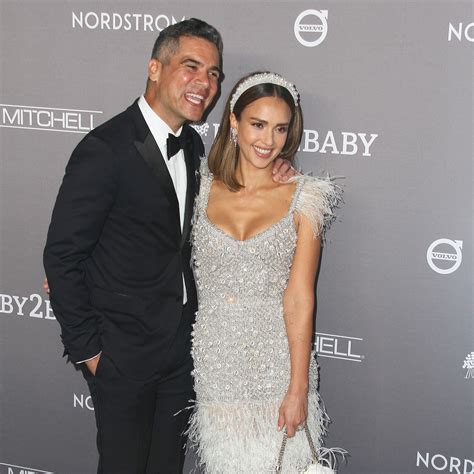 Jessica Alba Beautiful Clevage Hot Celebs Home