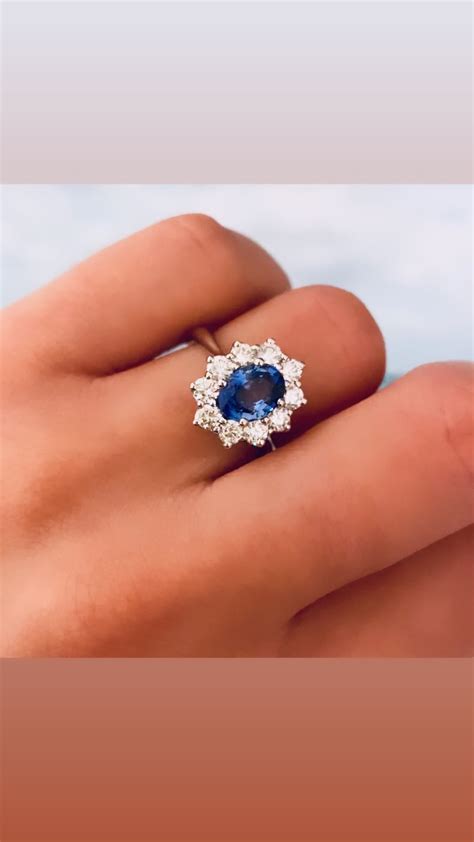 Anello Margherita Con Zaffiro Blu E Diamanti Rastelli Gioielli