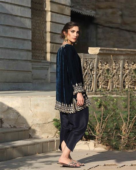 Misha Lakhani Velvet Pakistani Dress Velvet Dress Designs Pakistani