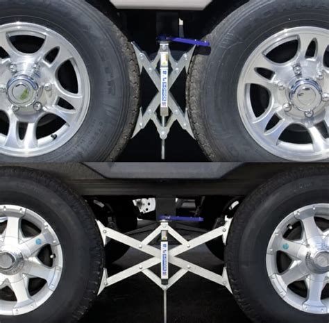 Best Wheel Chocks And X-Chock Stabilizers (2024) For RV And Campers