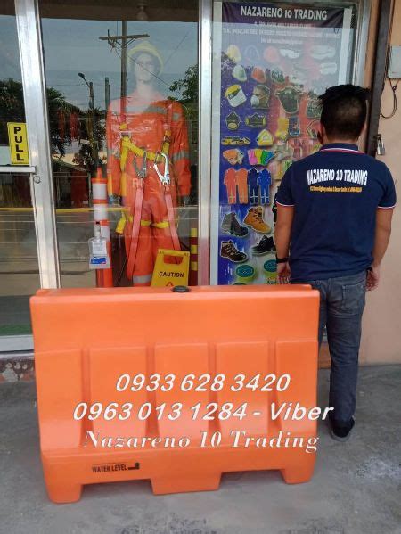 Road Barrier Safety Road Plastic Barrier Distributors Cabuyao