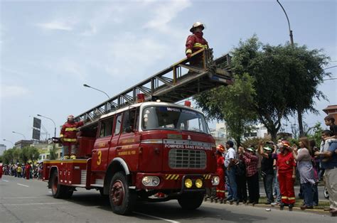 Friends Magdalena 152 Aniversario de los Bomberos Voluntarios del Perú