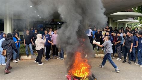 Gejolak Mahasiswa Buntut Dugaan Pelecehan Rektor Universitas Pancasila