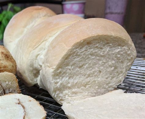 Fluffy White Bread Machine Sandwich Bread - FiliVino! - My Recipe Magic