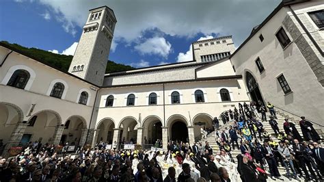 Giubileo Dellabbazia Di Montevergine Parolin Il Papa Vicino A Chi