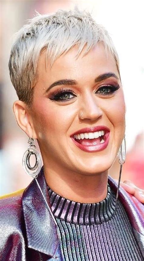 Katy Perry Light Platinum Blonde Pixie Haircut With Blunt Cut Bangs