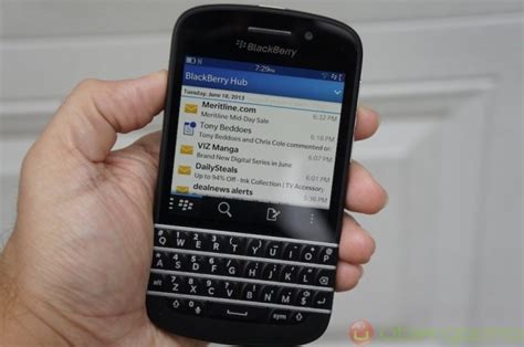 BlackBerry Q10 Review | Ubergizmo