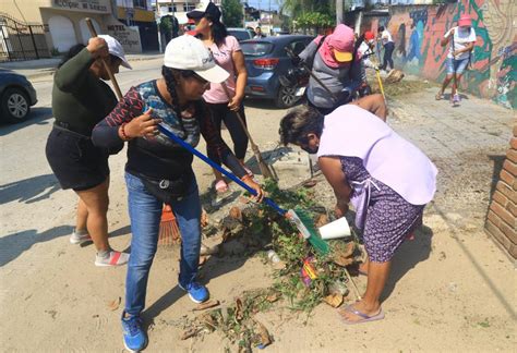 Encabeza Abelina López brigada de limpieza en Pie de la Cuesta