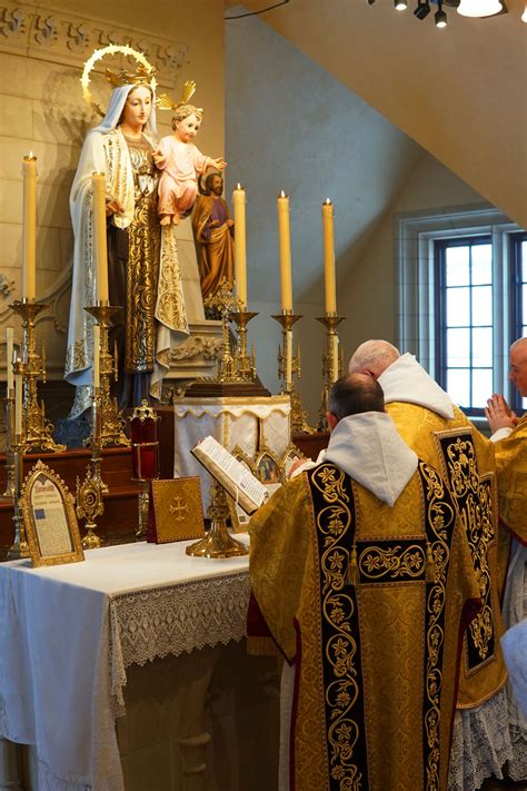 Holy Sacrifice Of The Mass Daily Mass Carmelite Monks