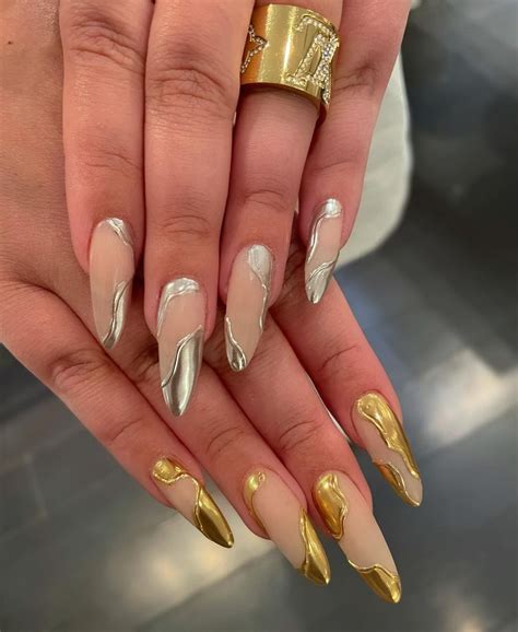 40 Beautiful Gold Nails To Bring Elegance To Your Outfits In 2022