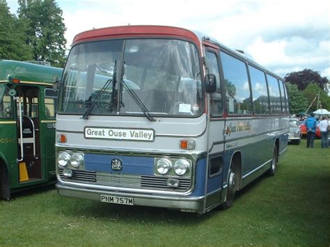 PNM 757M PNM 757M Ouse Valley Coaches Bedford YRQ Dupl Flickr