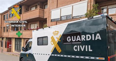 La Guardia Civil Auxilia En Burgos A Un Peregrino Con Fuertes Dolores E