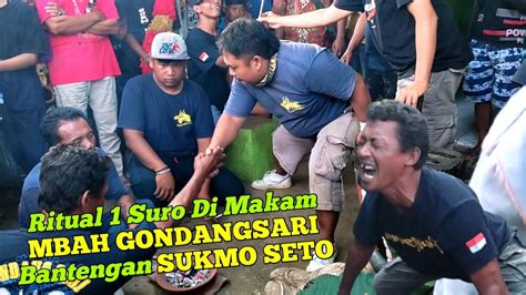 Ritual Sungkeman 1 Suro Di Makam Mbah Gondangsari Kirab Bantengan