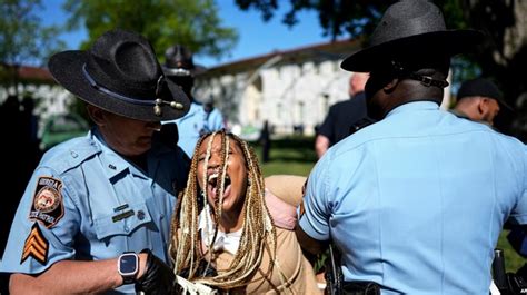 Presos En Estados Unidos Durante Protestas Universitarias