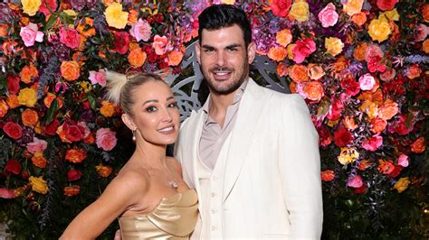 Selling Sunset S Mary Fitzgerald And Romain Bonnet Give An Insider Look