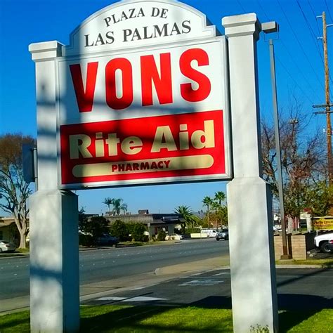 Plaza De Las Palmas Shopping Centers 1175 Avocado Ave El Cajon Ca