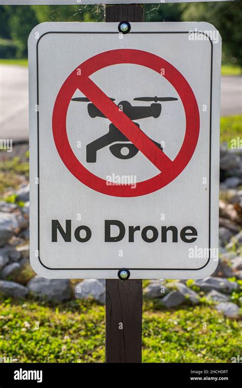 No Drone Sign Warning Sign Hi Res Stock Photography And Images Alamy