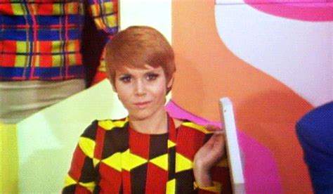 Judy Carne Primogif