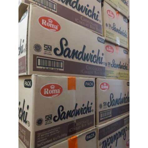 Jual Roma Sandwich Chocolate Peanut Karton Isi Pcs Shopee Indonesia